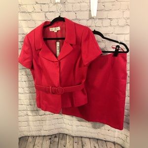Tahari short sleeve skirt suit set NWT